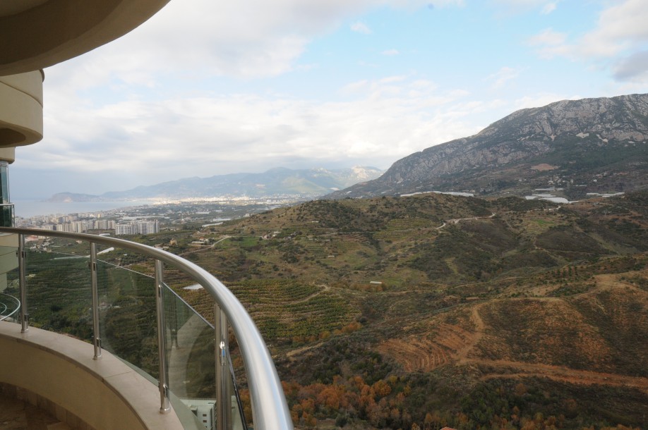 Goldcity Residence 3+1, 2 Bathroom, Alanya Castle, Sea and Taurus Mountains view-1